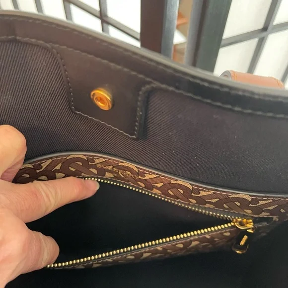 Burberry “Large” Monogram Stripe E-Canvas Tote Bag - Picture 9 of 11